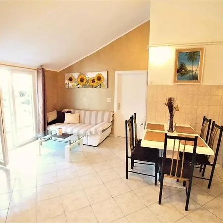 Apartment In Vodice 7702 Apartman *